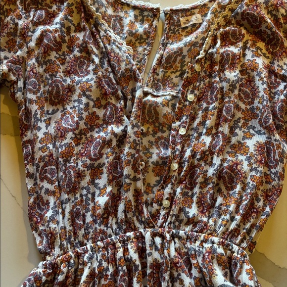 Romper - Picture 2 of 2